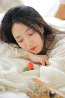 小莹客厅激情46章至50章视频